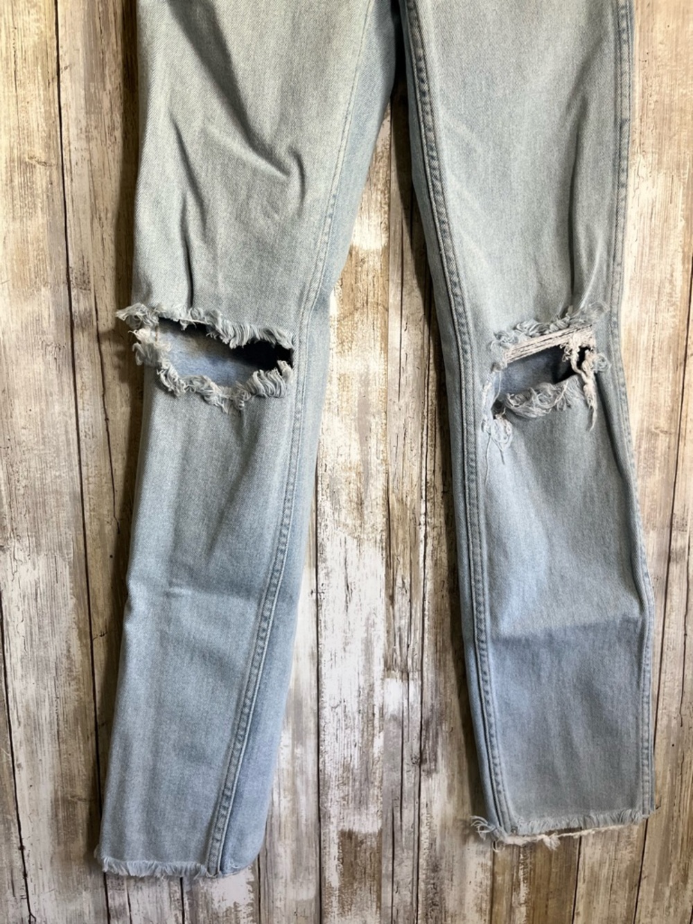 RE/DONE 80s Slim Straight Jeans Light Wash Distressed Knee Mid Rise Size 26 - Picture 4 of 9